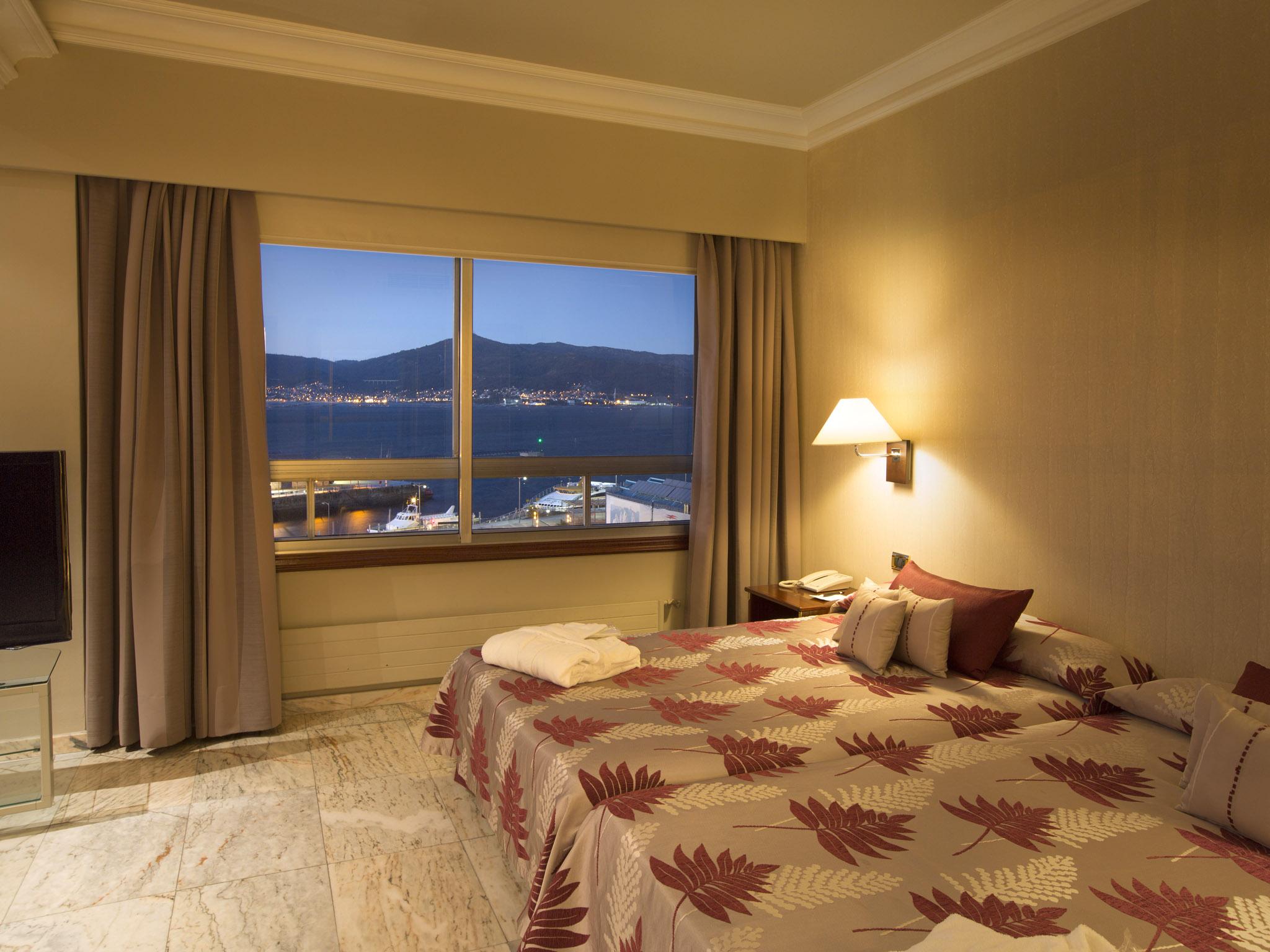 Hotel Bahia De Vigo Exterior photo